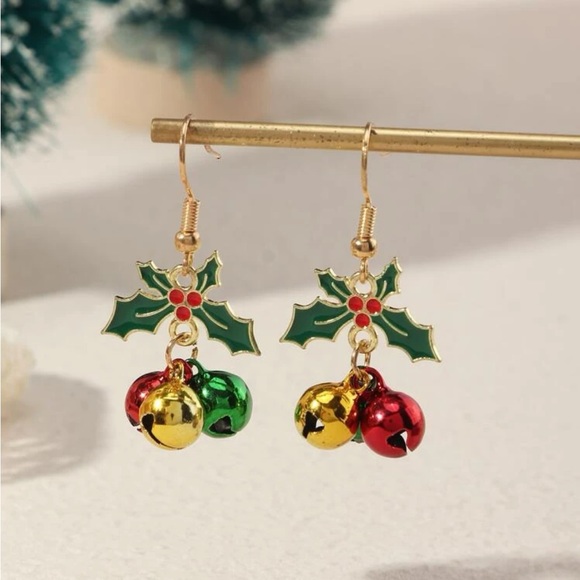 Mistletoe Drop Earrings - Picture 2 of 5